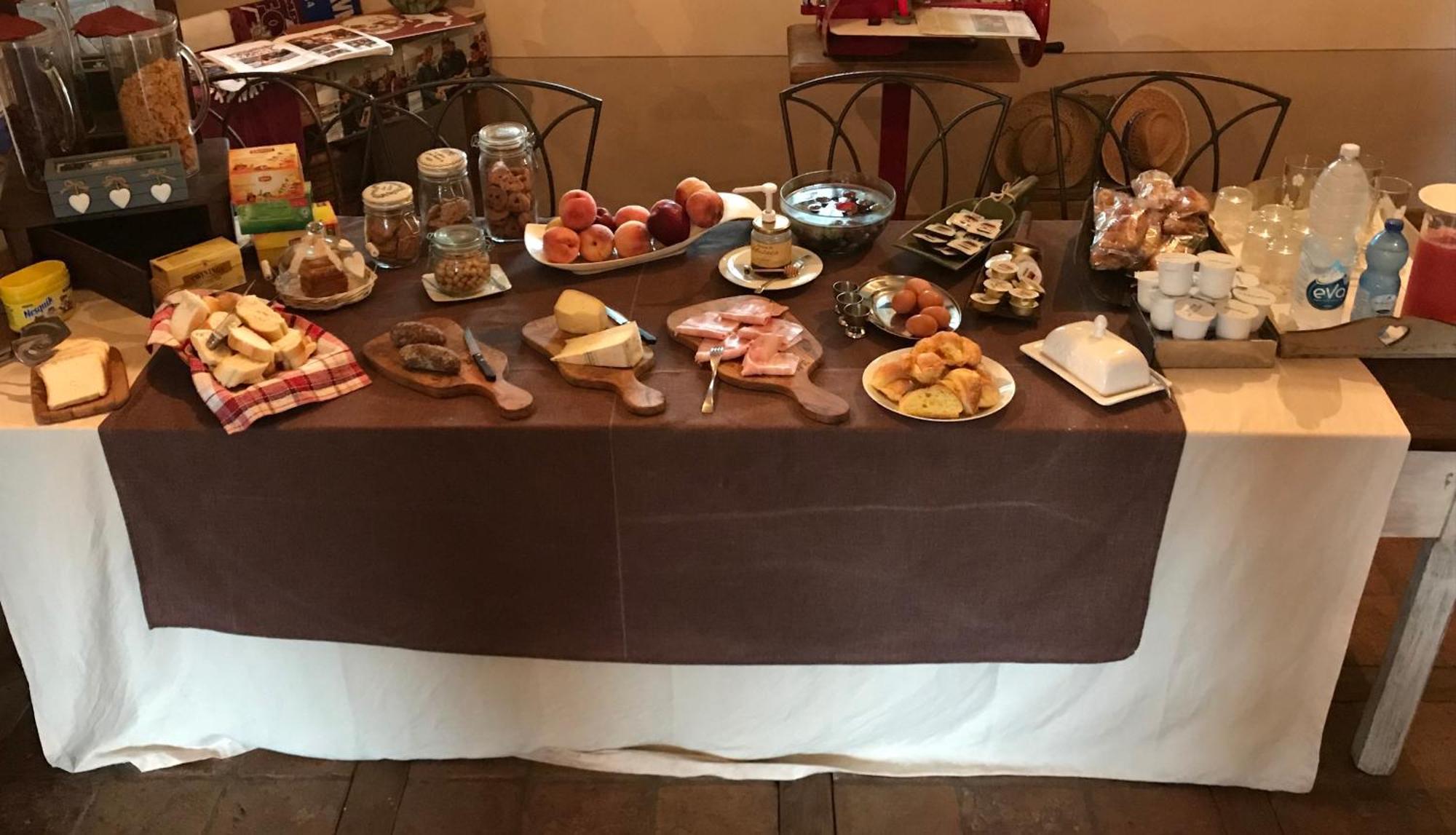 Villa Laura Castellinaldo Zewnętrze zdjęcie