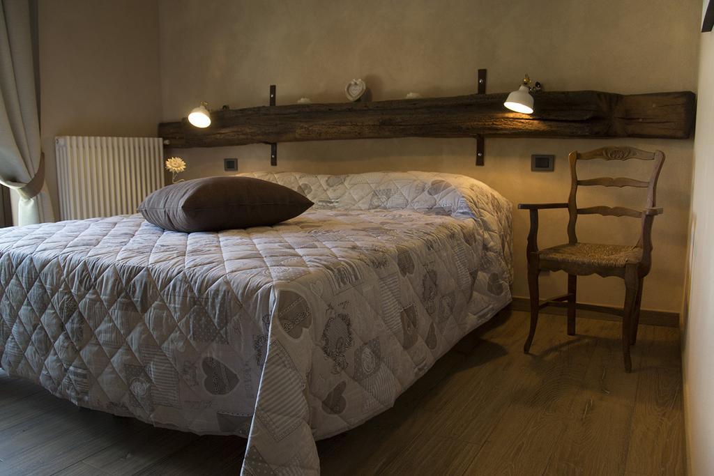 Villa Laura Castellinaldo Pokój zdjęcie