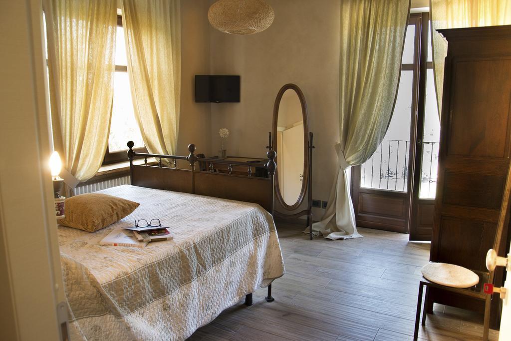 Villa Laura Castellinaldo Pokój zdjęcie
